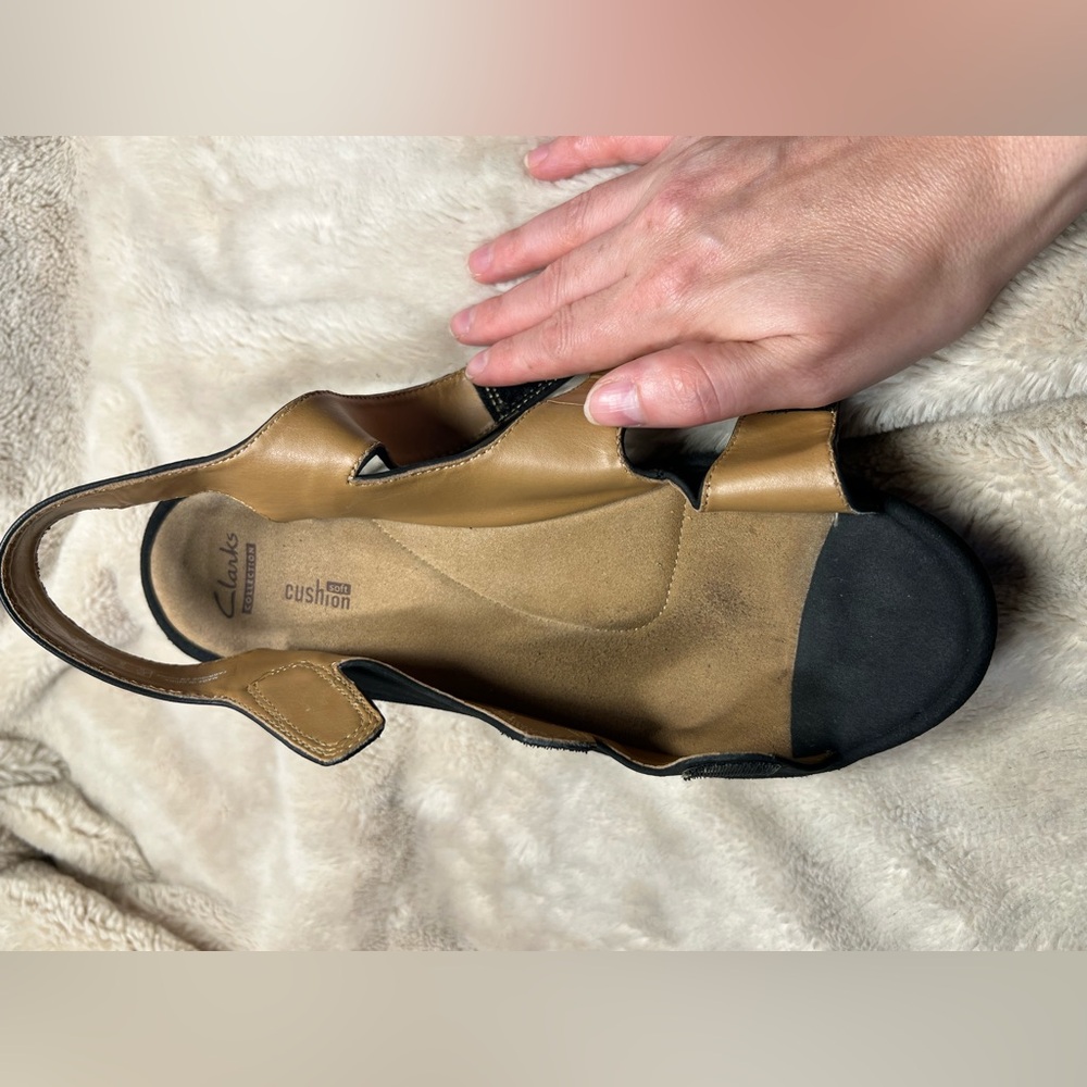 Clarks Womens Wedge Size 9 Black - Picture 4 of 7